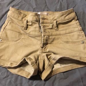 Highwaisted shorts